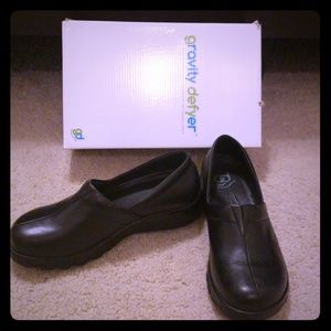 Gravity Defyer Clogs